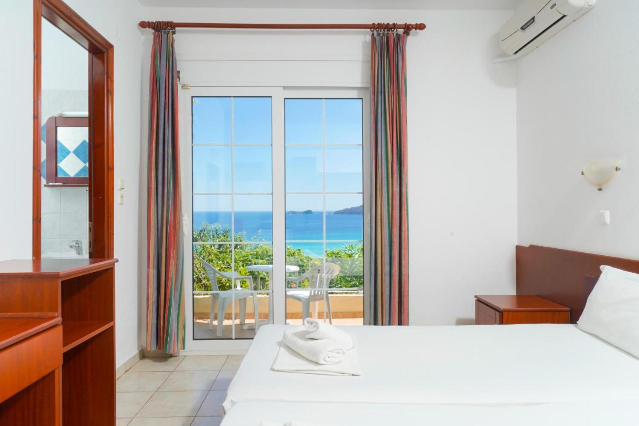 Hotel Emerald Chrysi Ammoudia Exterior foto