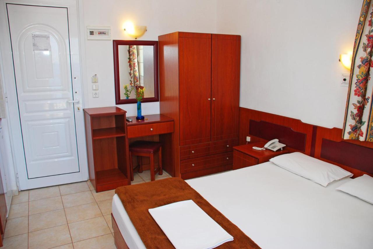 Hotel Emerald Chrysi Ammoudia Quarto foto
